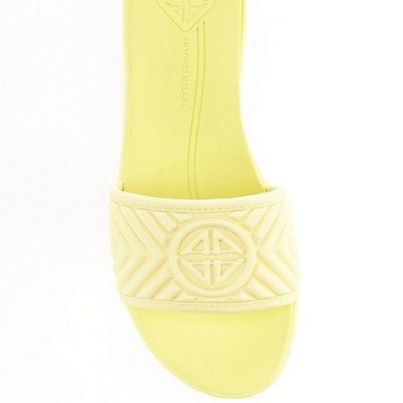Antonio Melani Lannaii Quilted Logo Washable Slide Sandals - Picture 5 of 5